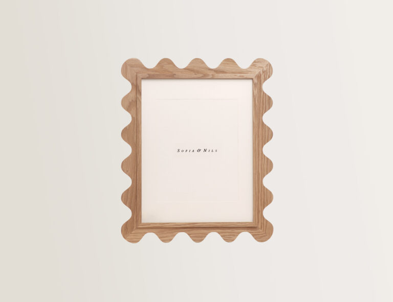 White oak 11x14 scalloped frame, front view