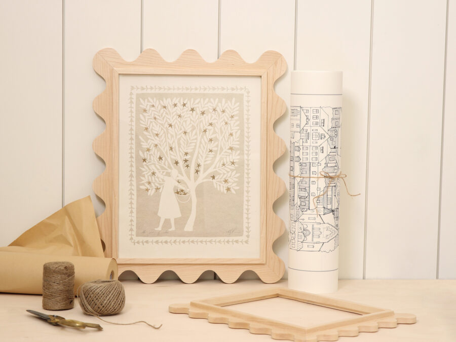 11x14 Scalloped picture frame