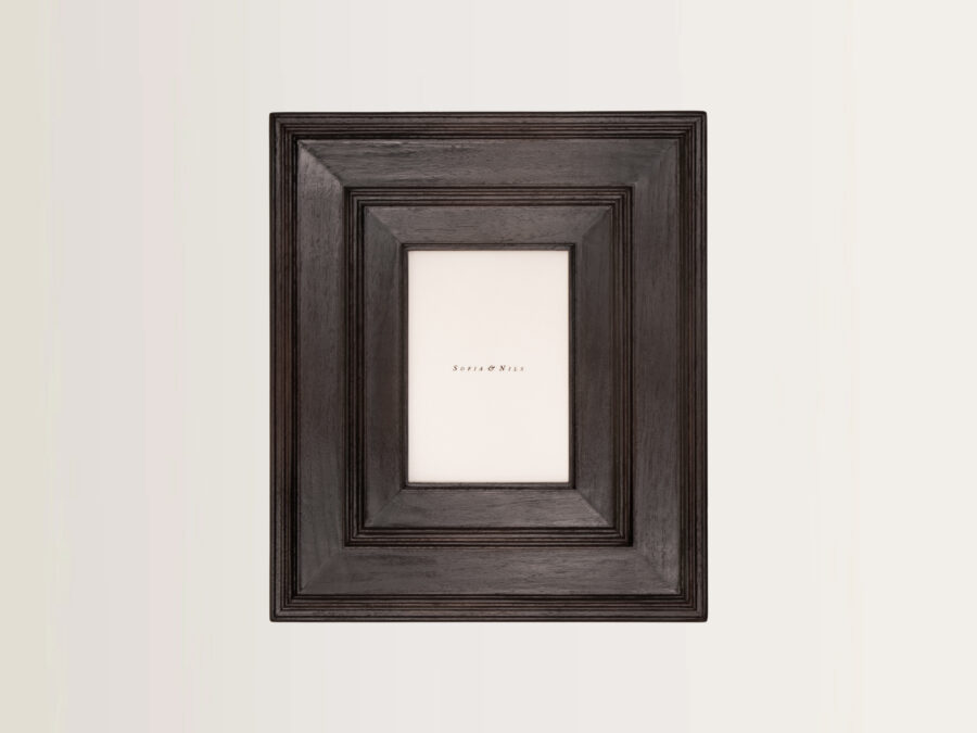 Dark Walnut 5x7 frame